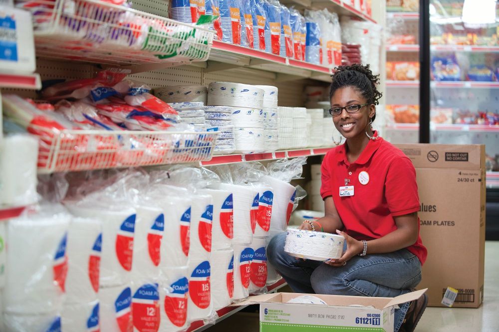 Family Dollar Job Openings: Benefits, Salaries, and Growth Opportunities